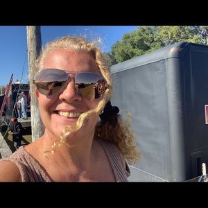 Meet your Posher, Sandra